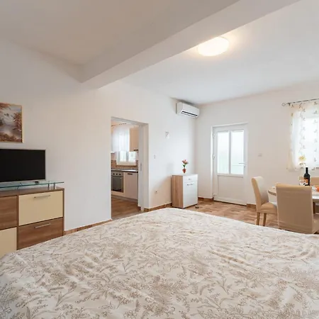 Paradiso In - Istrien 3*